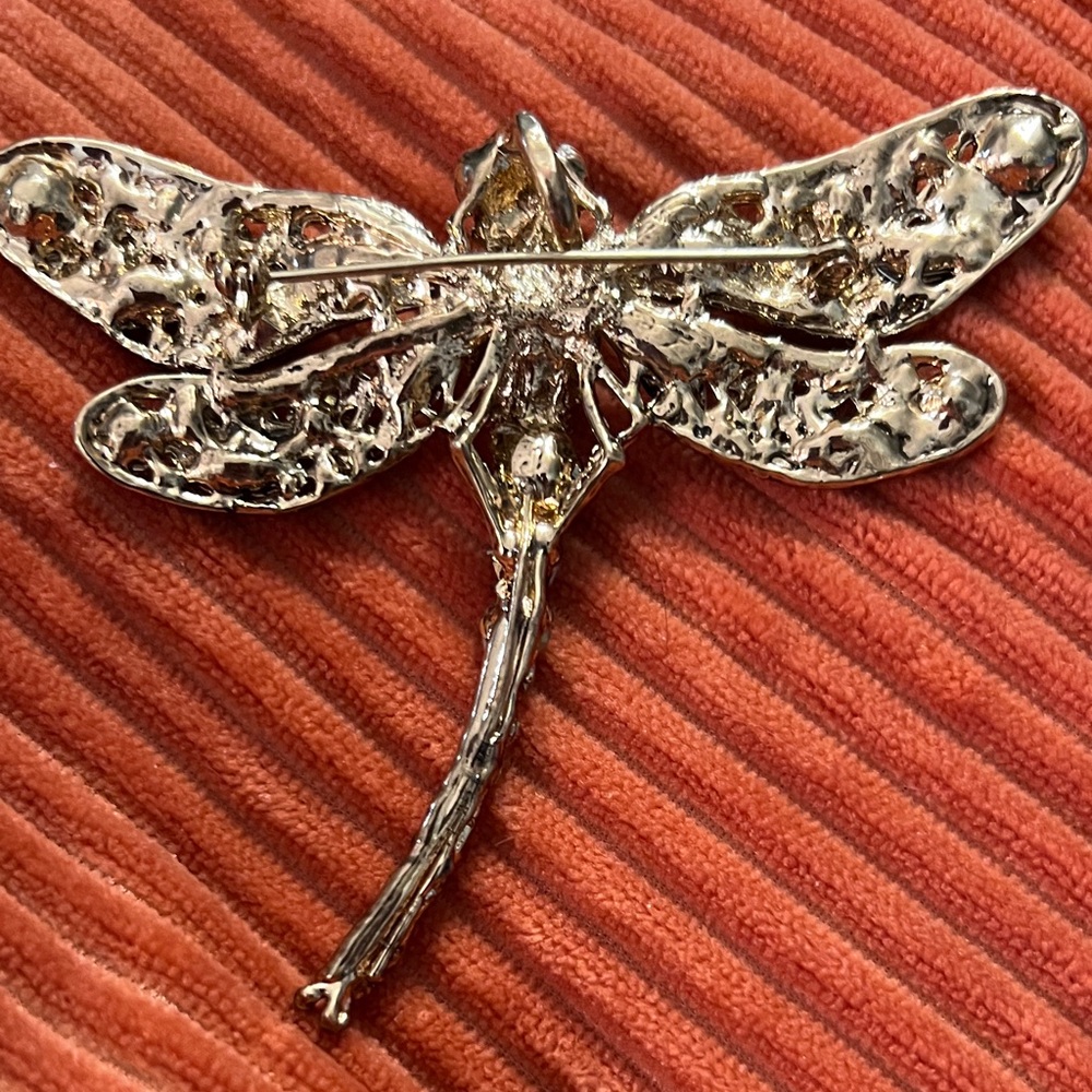 3/$18 Colorful Dragonfly Brooch Lot 259 - Picture 4 of 5